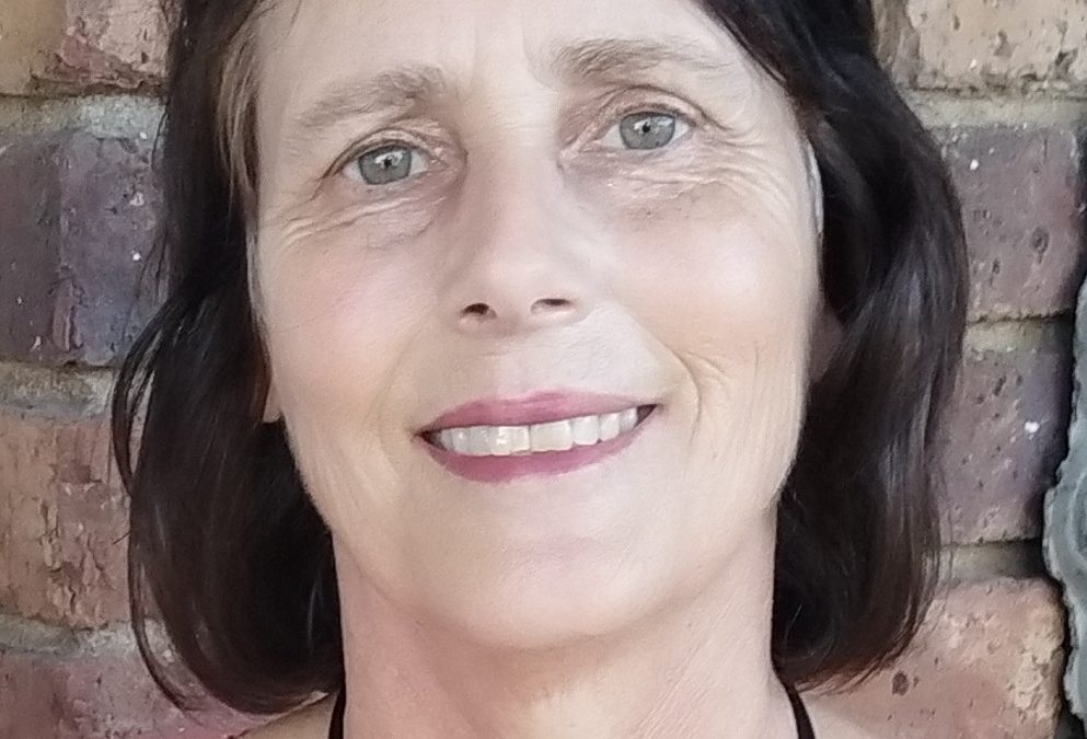 Hambidge oor McLoud: Resensie, Ontbloot (Versindaba)